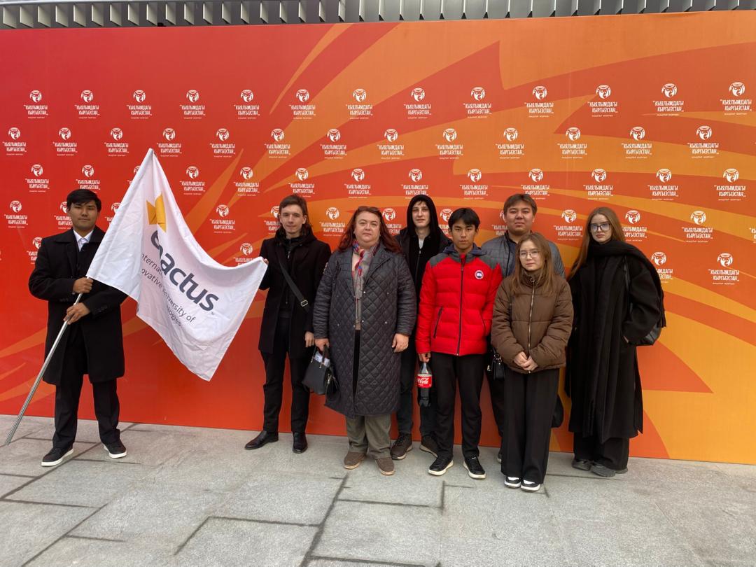 Вы сейчас просматриваете Форум «Кыялымдагы» прошёл в Бишкеке на новой арене стадиона «Спартак»